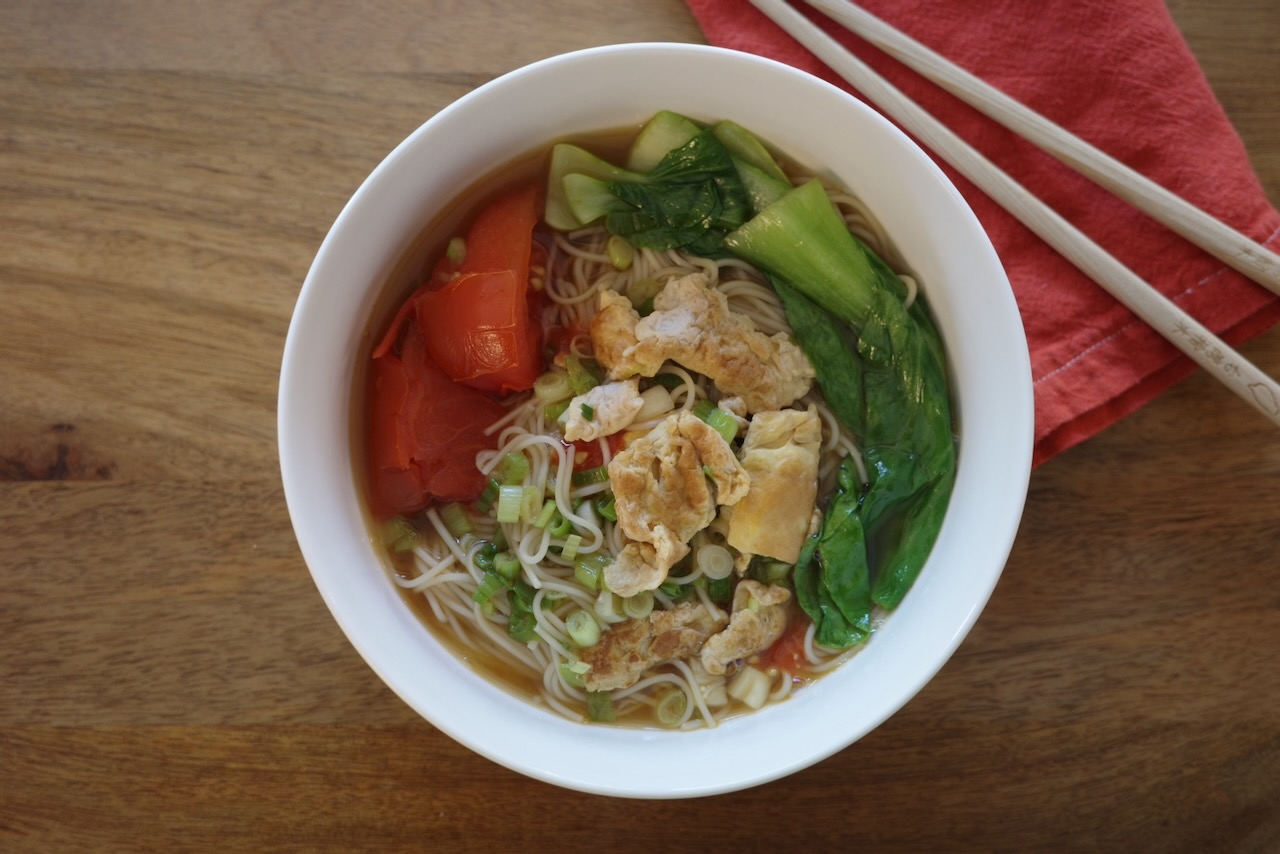 Egg Noodle Soup 蛋湯麵